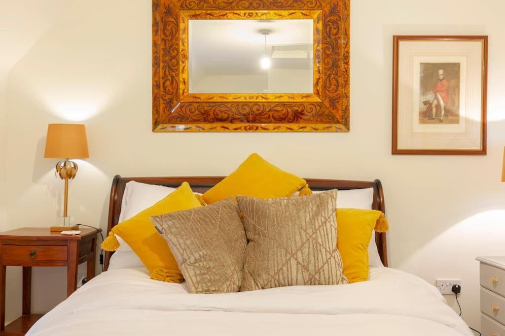 Dorney Windsor Legoland 5 Star Stay For Upto 14 Guests Экстерьер фото
