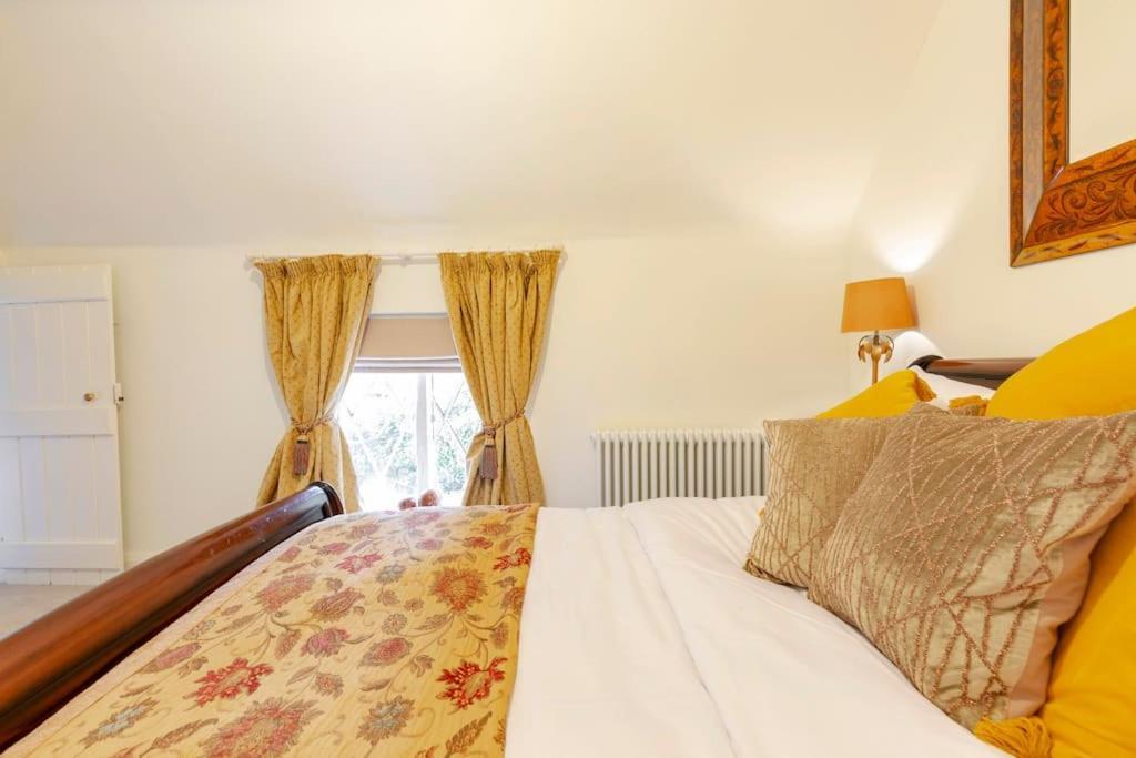 Dorney Windsor Legoland 5 Star Stay For Upto 14 Guests Экстерьер фото