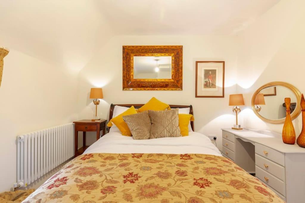 Dorney Windsor Legoland 5 Star Stay For Upto 14 Guests Экстерьер фото
