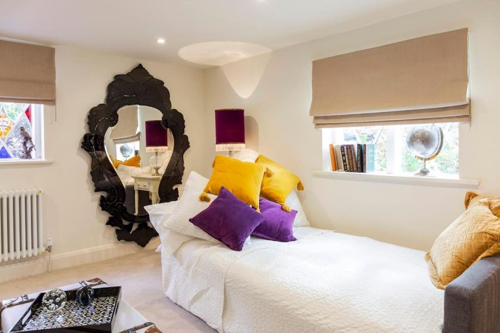 Dorney Windsor Legoland 5 Star Stay For Upto 14 Guests Экстерьер фото